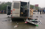 Hiện trường khủng khiếp vụ xe tải đâm xe đón dâu ở Hà Nam khiến 3 người chết, 14 người bị thương
