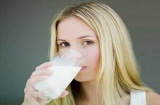 Sai lầm chết người khi uống sữa nhiều người mắc mà chẳng ngờ