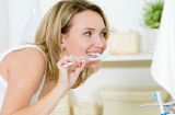 Dùng bàn chải đánh răng kiểu này là tự cắt ngắn đi 20 năm tuổi thọ