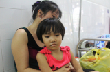 Bé gái 5 tuổi bị ung thư xương:“Con không cần sữa, con chỉ muốn gặp mẹ thôi!” khiến người lớn xót xa