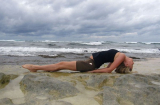 Động tác yoga nào tốt chữa chứng rối loạn tiền đình