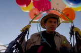 Video: Buộc 100 quả bóng bay vào ghế để... bay lên trời và kết quả quá bất ngờ