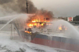 Thưởng nóng 500 triệu cho các đơn vị chữa cháy tàu dầu phát nổ lúc bơm xăng