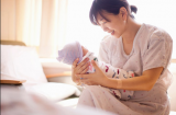 Chuyên gia khuyên gì về việc kiêng cữ đối với phụ nữ sau sinh?