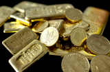 Giá vàng ngày 31/5: USD hạ nhiệt nhưng vàng vẫn khó hồi phục