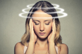 7 dấu hiệu nguy hiểm từ những cơn đau đầu bất thường và cách giải quyết