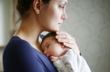Những RẮC RỐI thường gặp khi cho con bú gây STRESS cho các mẹ