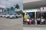 Phản đối Grab, hàng trăm tài xế taxi ngưng đón khách tại sân bay Đà Nẵng