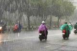 Dự báo thời tiết đêm nay và ngày mai: Hà Nội mưa nhỏ, Sài Gòn ngày nắng
