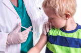Bị bố mẹ 'kiên quyết từ chối' việc tiêm vắc-xin cho con, cậu bé 6 tuổi mắc uốn ván nằm viện hết 19 tỷ