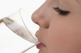 5 cách uống nước tưởng tốt hoá ra gây hại, THẬM CHÍ CÓ THỂ GÂY TỬ VONG mà nhiều người vẫn đang làm