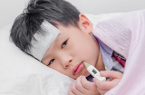 4 sai lầm khi hạ sốt cho trẻ khiến bé ốm nặng, nguy hiểm tới tính mạng, bỏ ngay trước khi quá muộn
