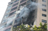 Cháy lớn tại tầng 10 tòa nhà chung cư, người dân hoảng loạn tháo cháy