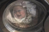 Cha 'đau tim' khi thấy con trong máy giặt, đến khi kiểm tra lại thì mới phát hiện sự thật khó tin