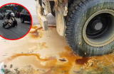 Xe container 'hung thần' đổ dầu mỡ ra đường khiến hàng loạt phụ nữ trượt ngã