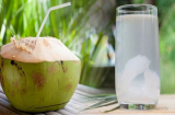 6 sai lầm nguy hiểm khi uống nước dừa mà nhiều người không biết, đặc biệt là điều số 3