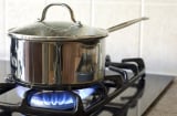 Nấu bếp ga nhớ 4 quy tắc 'vàng' giúp bạn tiết kiệm chi phí sinh hoạt hàng tháng