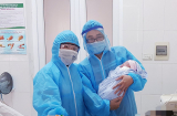 Thêm một bé gái nặng 3,5kg chào đời trong khu cách ly của bệnh viện