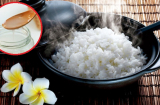 Trộn gạo với 1 thìa này trước khi nấu: Cơm chín dẻo thơm lại giảm hẳn 50% calo, ăn no cũng không lo béo
