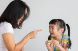 5 hành vi cha mẹ cần bỏ ngay khi dạy con cái, nếu không trẻ càng lớn càng hư