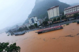 Mưa lớn gây ngập úng ở Hà Giang, Lào Cai, ít nhất 2 người thiệt mạng
