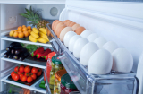 Đặt trứng ở cánh cửa tủ lạnh là sai lầm kinh điển khiến cho trứng nhanh hỏng, mất sạch chất dinh dưỡng