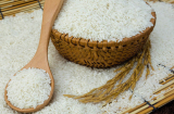 Nhìn vào đặc điểm này biết ngay gạo sạch hay gạo 'ngậm' hóa chất cực độc