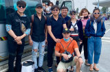 TiTi, Nhật Kim Anh cùng MC Đại Nghĩa và nhiều sao Việt ra miền Trung cứu trợ