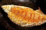 Thêm thứ gia vị này vào chảo, cá rán vàng ruộm, không bao giờ bị nát