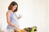 4 dấu hiệu cho biết thai nhi của bạn đang đói cồn cào, mẹ hãy nạp thêm năng lượng ngay nhé