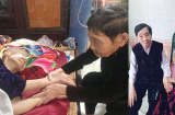 Em gái 100 tuổi nắm chặt tay chị 103 tuổi ốm nặng, nghẹn ngào 'Chị Ba ơi, em là Bốn đây'