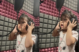 Con gái Lê Phương mới 2 tuổi đã được mẹ cho vào phòng thu, biểu cảm chuyên nghiệp như ca sĩ thực thụ