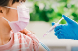 Những tác dụng phụ trẻ 5-11 tuổi gặp phải khi tiêm vaccine Covid-19: Cha mẹ nắm lấy để đảm bảo an toàn cho con