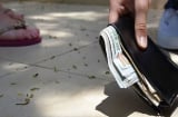 3 loại tiền rơi trên đường không nên nhặt: Cẩn thận rước họa sát thân