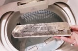 Máy giặt dùng lâu tích đầy cặn bẩn, muốn làm sạch hãy dùng cách này: Không tốn tiền gọi thợ