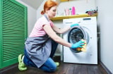 Hướng dẫn vệ sinh máy giặt cửa trước thông minh, tiết kiệm thời gian nhất: 15 phút là sạch bong, máy chạy bền bỉ