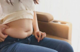 Phụ nữ có 3 biểu hiện này sau khi ngủ dậy vào buổi sáng chứng tỏ cơ thể đang âm thầm béo lên