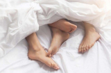 Thay đổi thói quen ngủ: Dấu hiệu cho thấy rất có thể chồng đã ''cắm sừng'' vợ