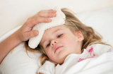 6 sai lầm thường gặp của bố mẹ khi trẻ bị sốt, các bậc phụ huynh cần biết rõ để tránh