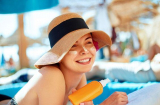 5 mẹo chọn kem chống nắng bảo vệ da hiệu quả mà tiết kiệm tiền trong mùa hè nắng nóng gay gắt