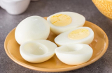 Thả thứ này vào luộc trứng: Trứng dễ bóc vỏ, lòng đỏ bùi ngậy, đậm đà hơn rất nhiều