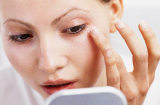 6 sai lầm phổ biến khi dùng kem mắt khiến bạn già đi 5 tuổi