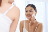 Những công dụng tuyệt vời của nước hoa hồng giúp chị em có làn da không tuổi