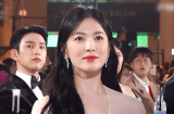 Song Hye Kyo tích cực lăng xê 2 màu son để có được vẻ ngoài 'lão hóa ngược'