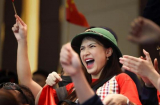 Truyền thông nước ngoài đưa tin về hình ảnh Hòa Minzy đội mũ cối cổ vũ cho Việt Nam tại SEA Games 32