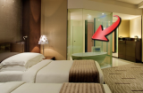 Vì sao các cặp đôi đều thích phòng tắm kính trong suốt nằm ngay trong phòng ngủ ở khách sạn: Họ thường làm gì?
