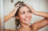 6 công thức tẩy tế bào chết cho da đầu đơn giản giúp chăm sóc mái tóc chắc khỏe hơn