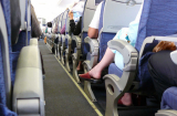 Tiếp viên hàng không tiết lộ 1 bí mật, nghe xong bạn sẽ không bao giờ cởi giày khi đi máy bay