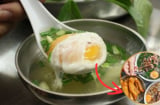 Người Việt có 1 thói quen ăn trứng gà tưởng bổ hóa ra hại gấp đôi, bỏ ngay còn kịp