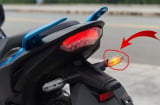 Tại sao đèn xi nhan xe máy có màu vàng mà không phải màu nào khác?